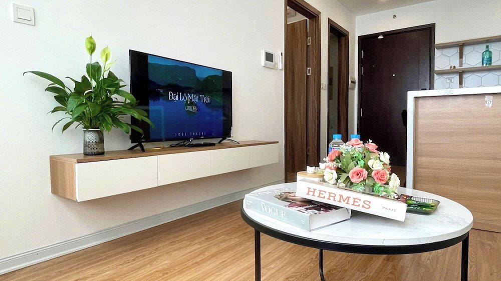 Vinhomes D'Capitale - Luna's House Honeymoon Apartment 13