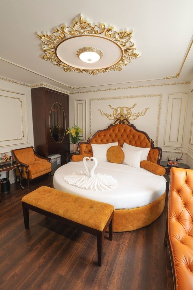 Luxury Suite