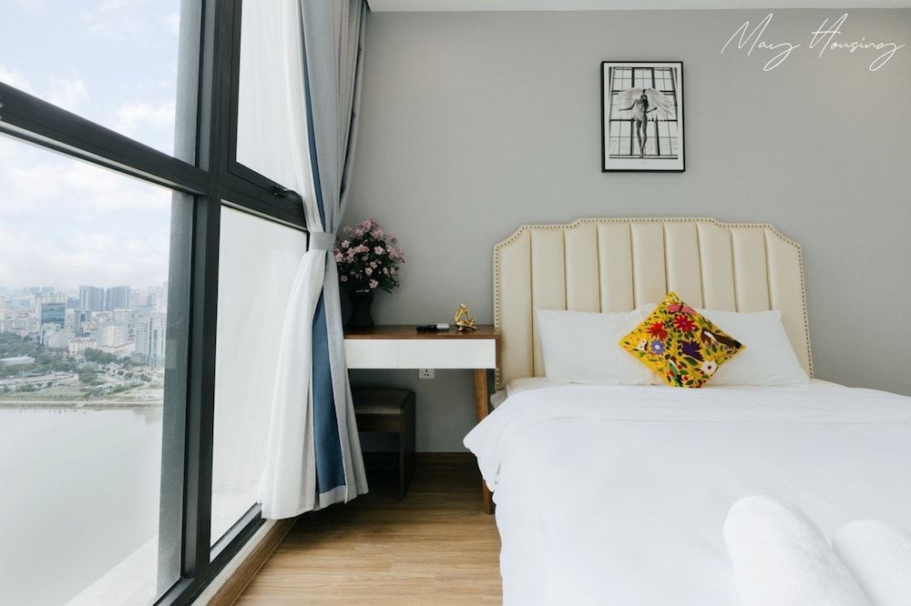 May Housing - Vinhomes Skylake Deluxe Apartment, Balcony, Lake View 4