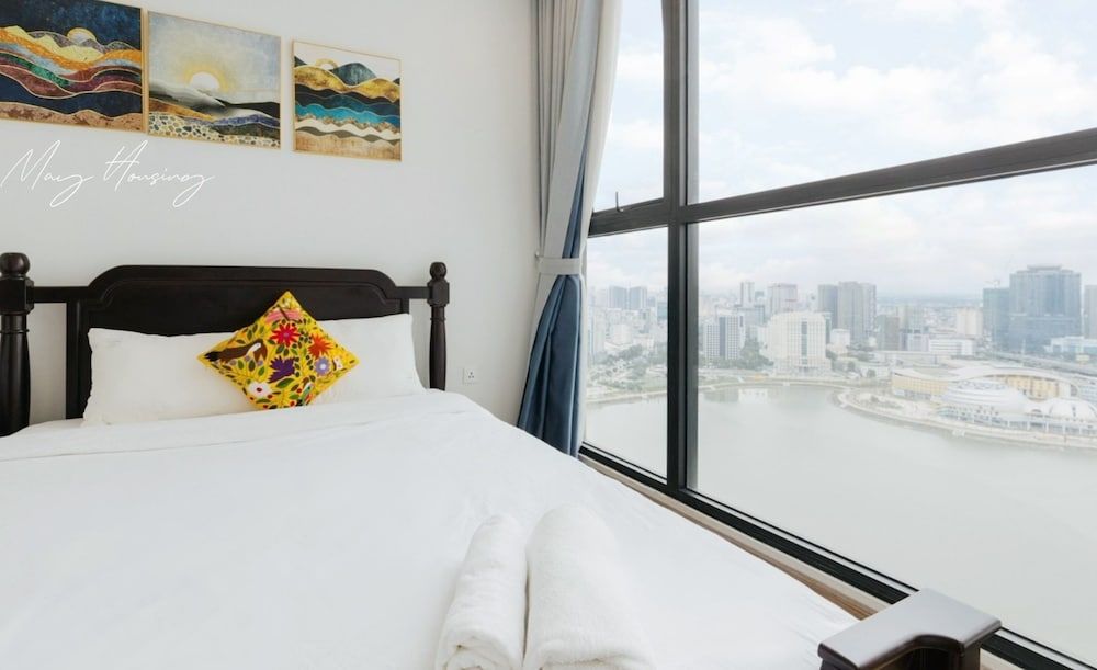 May Housing - Vinhomes Skylake Deluxe Apartment, Balcony, Lake View 3