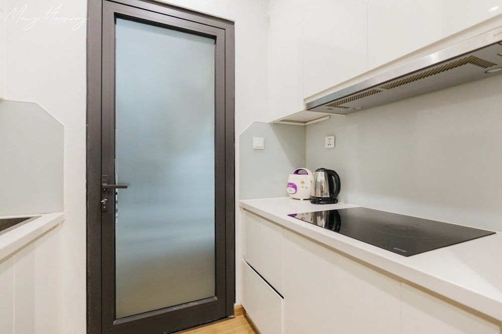 May Housing - Vinhomes Skylake Deluxe Apartment, Balcony, Lake View 11