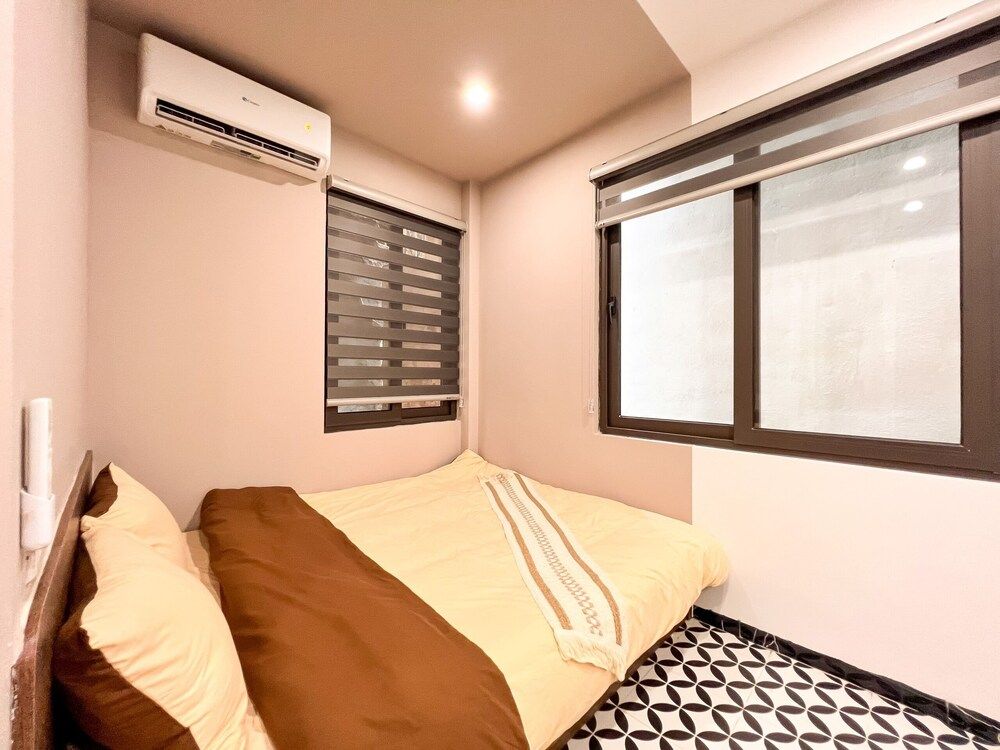 Romantic Studio, City View