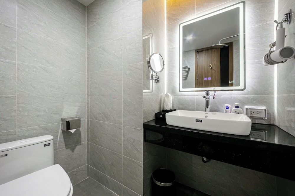 A25 Hotel - 21 Nghia Tan Superior Room 4