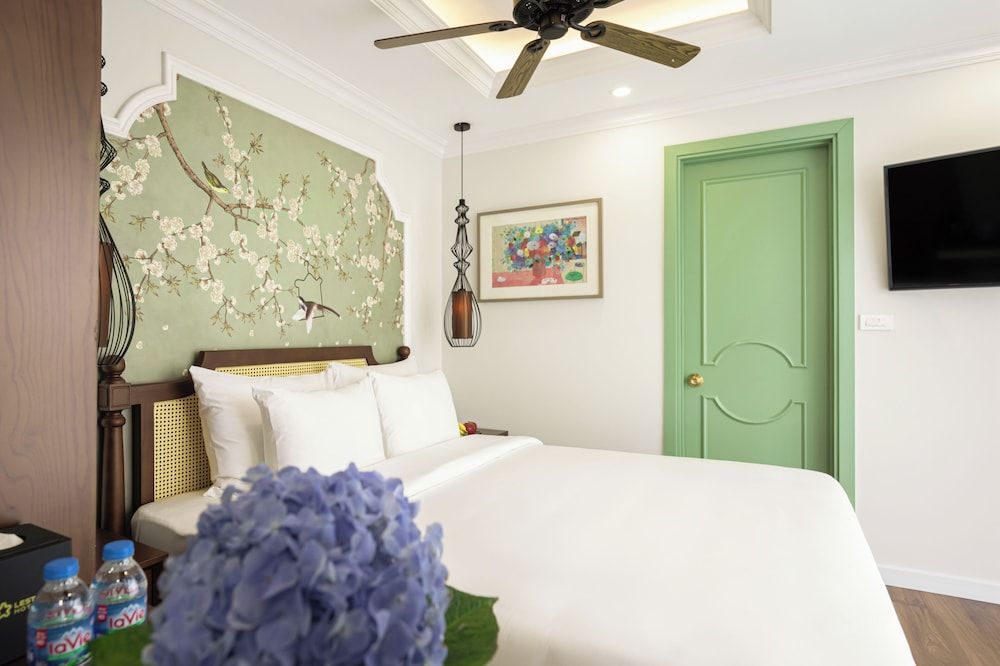 Lestar Hotel Hanoi Deluxe Double Room 3