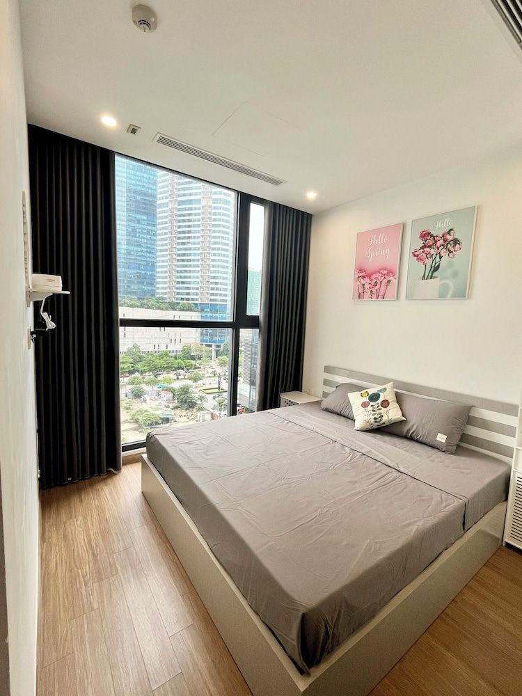Asahi Luxstay Vinhomes Skylake APT 2br Standard Apartment, Balcony, City View 2