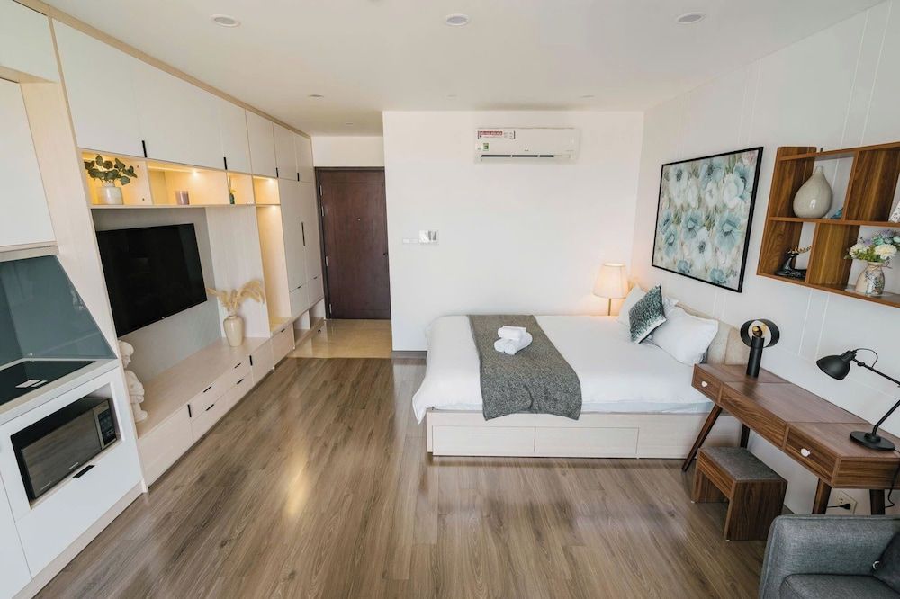 SOL - Vinhomes D'capital Standard Studio Suite 13