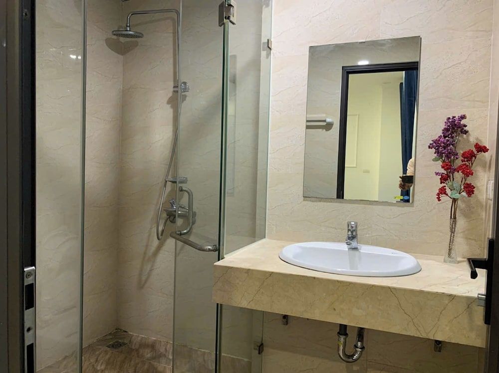 Hanoi Shining House Junior Double or Twin Room, Courtyard View 13