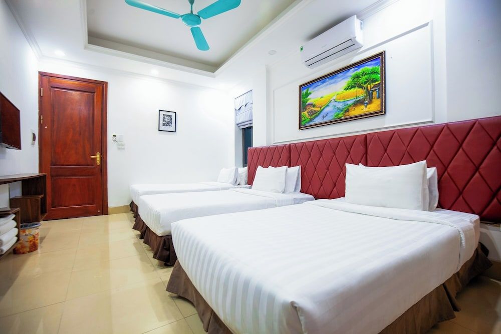 Hanoi Shining House Deluxe Triple Room, Courtyard View 4