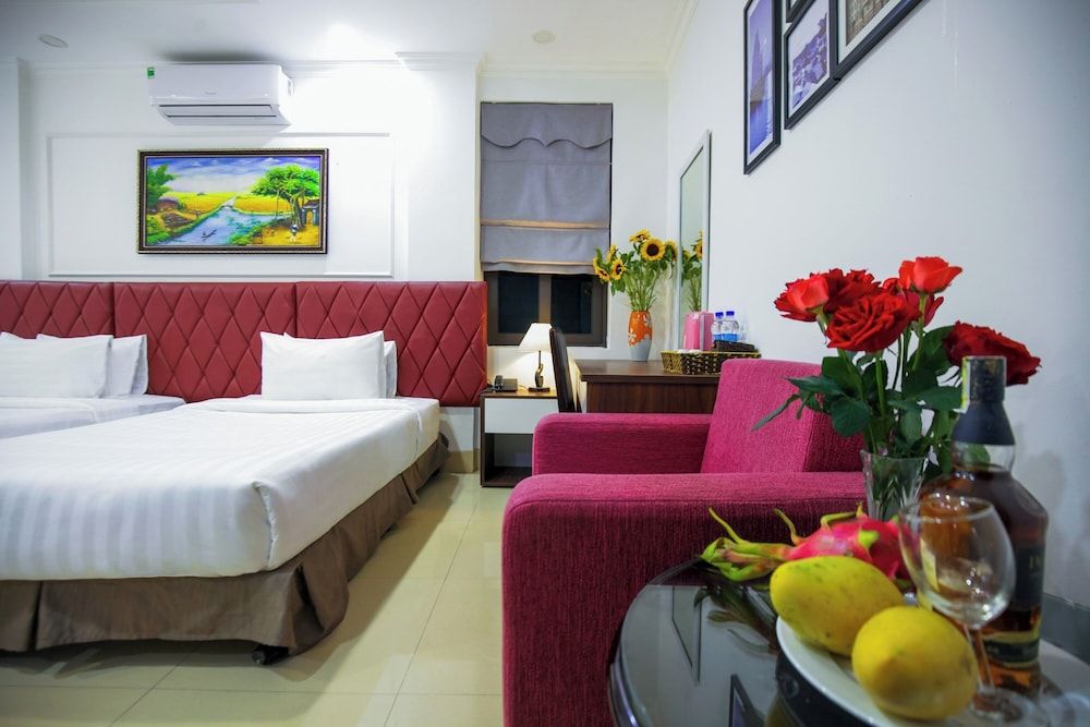 Hanoi Shining House Deluxe Triple Room, Courtyard View 5