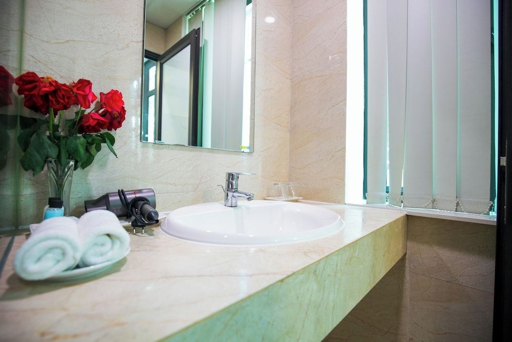 Hanoi Shining House Junior Double or Twin Room, Courtyard View 15