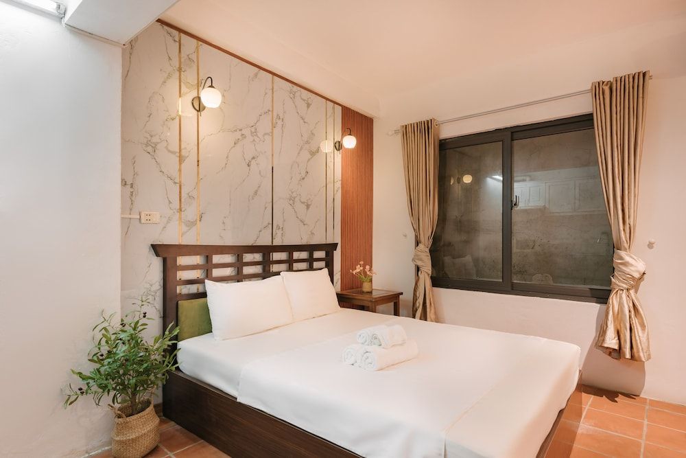 Standard Double Room, City View