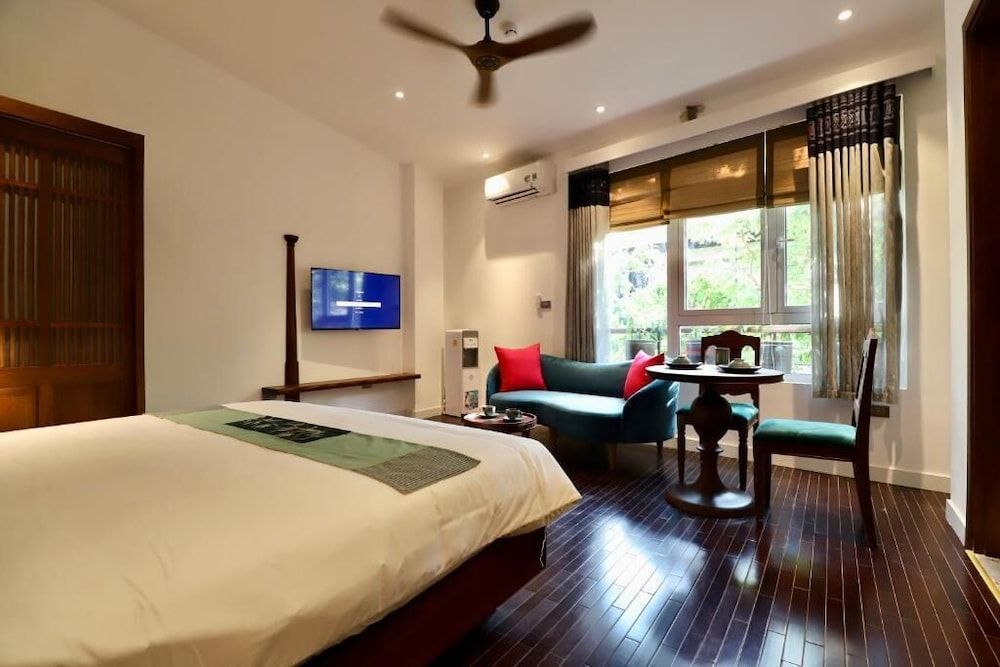 Junior Apartment, City View
