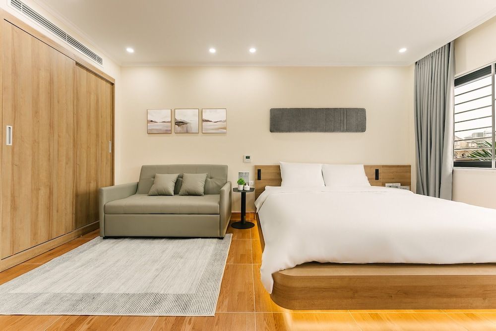 City Apartment, 1 King Bed with Sofa bed, Kitchen, City View