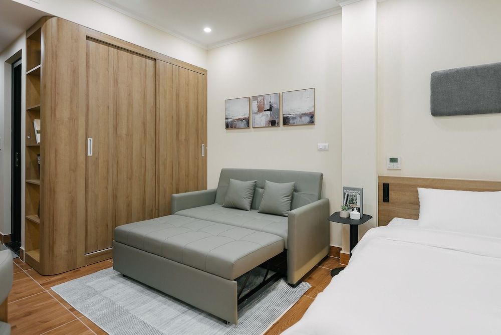 Classic Apartment, 1 King Bed with Sofa bed, Kitchen, City View