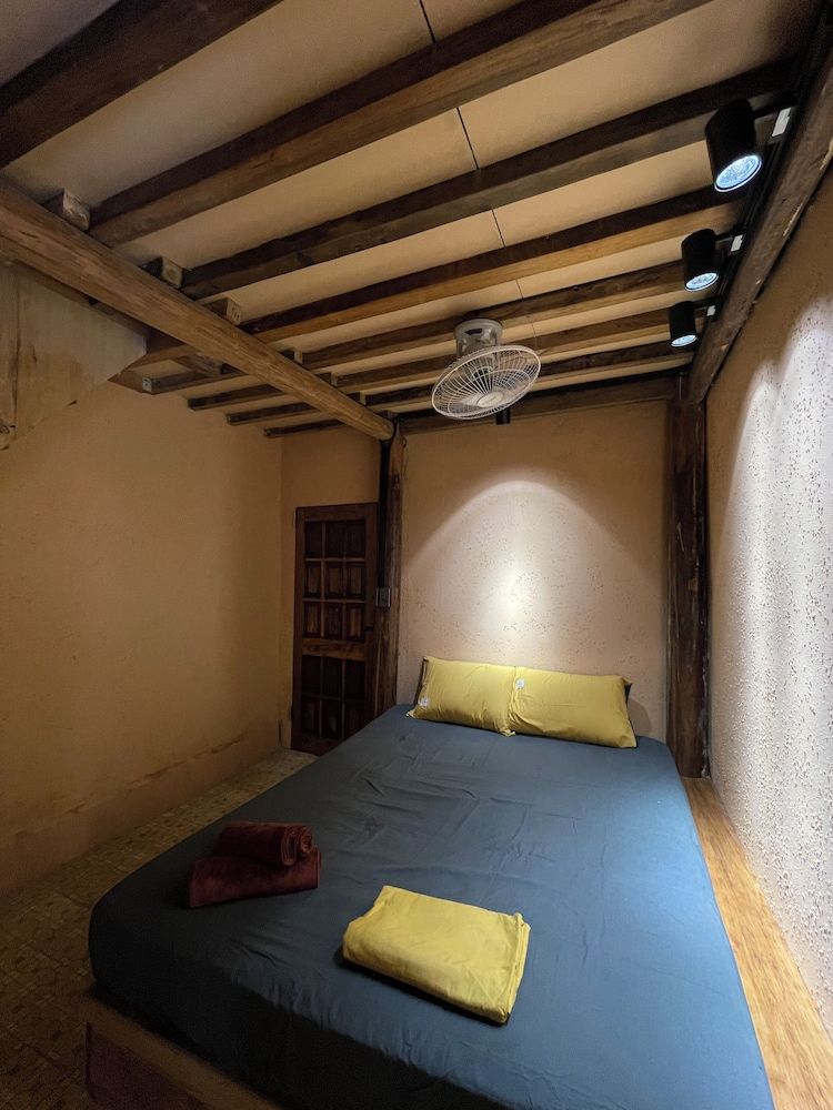Basic Double Room Single Use, Courtyard View