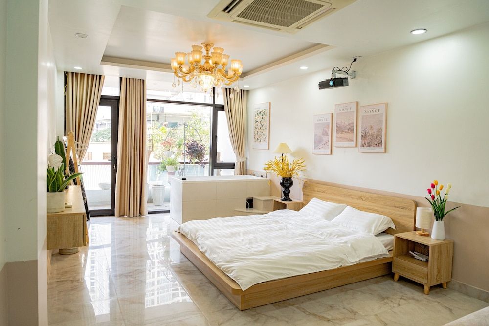 Aimee House - Pham Hong Thai