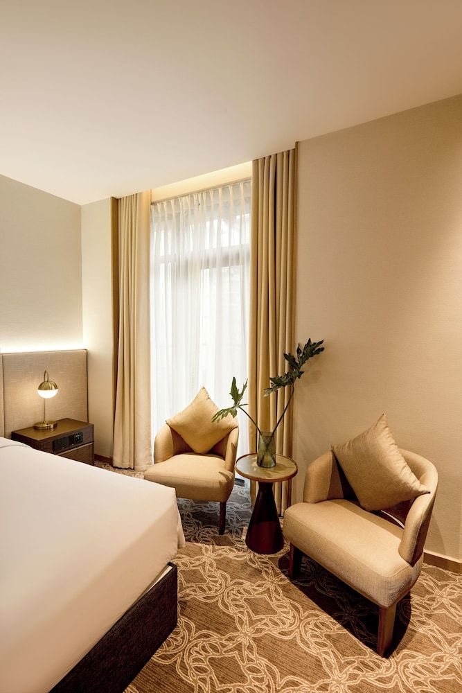 REY Hotel Hanoi Deluxe Twin Room 5