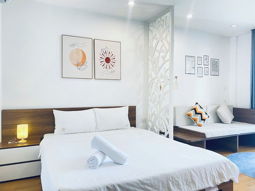 Vinhome D'capitale Service Apartment - Mikage Housing Design Studio, 1 Queen Bed