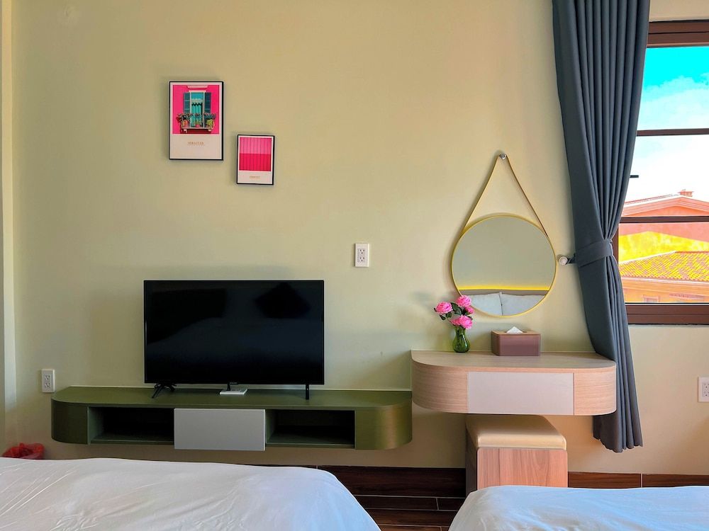 Sea Sunset Hotel Family Quadruple Room 14