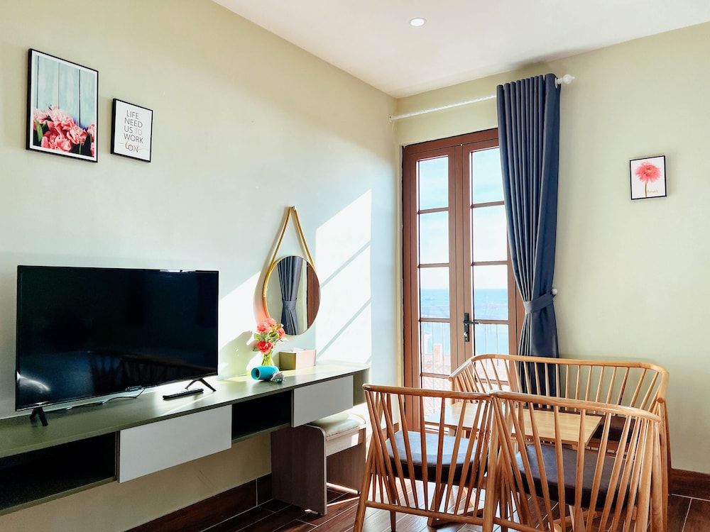 Sea Sunset Hotel Premier Quadruple Room 19