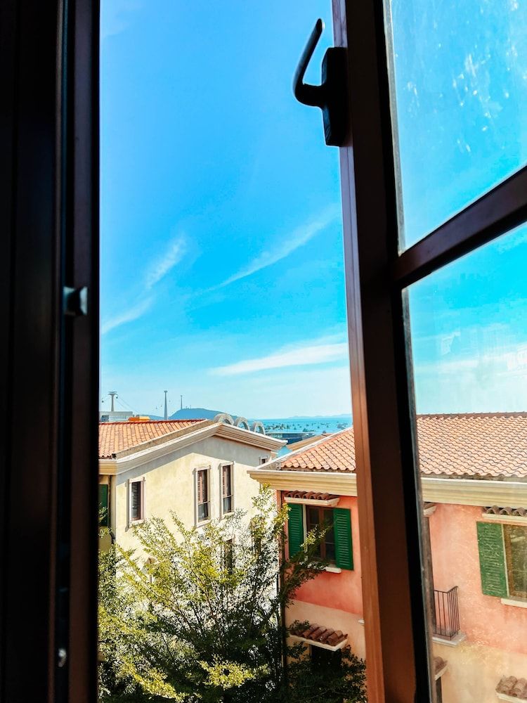 Sea Sunset Hotel Family Quadruple Room 7