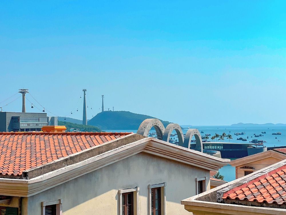 Sea Sunset Hotel Family Quadruple Room 9