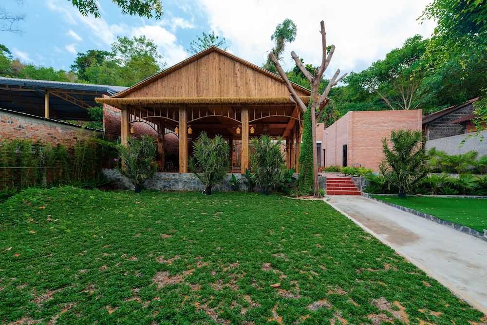 Phuc Thang Resort