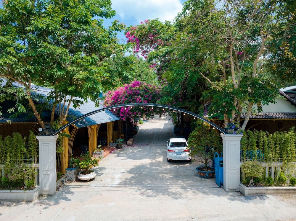 Phuc Thang Resort