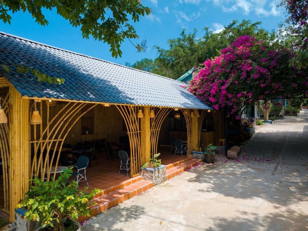 Phuc Thang Resort