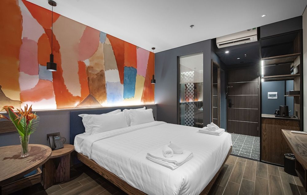 Superior Double Room, City View