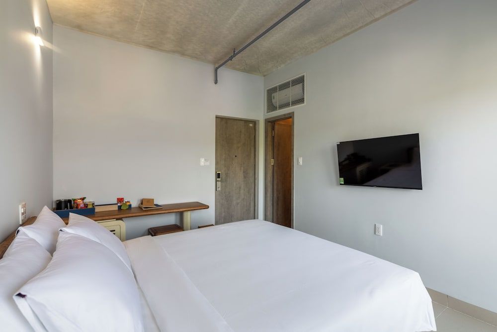 The Up Hotel Phu Quoc Island - The Poolside Escape Superior Double With Window 2