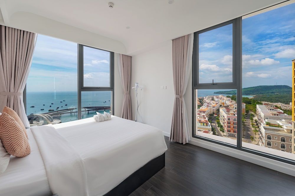 Senior Apartment, 2 Bedrooms, Ocean View
