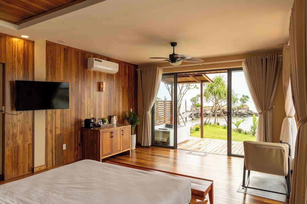 Rocks Beach Boutique Phu Quoc The Golden Dawn Villa 3
