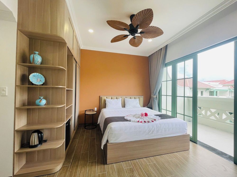 Classic Villa, 4 Bedrooms, Ensuite, City View