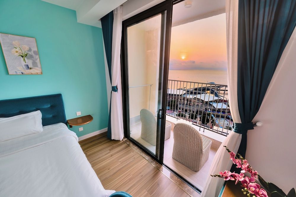 La isla Apartments & Villas – Sea View & Fireworks Phu Quoc Apartment, 1 Bedroom, Beach View 18
