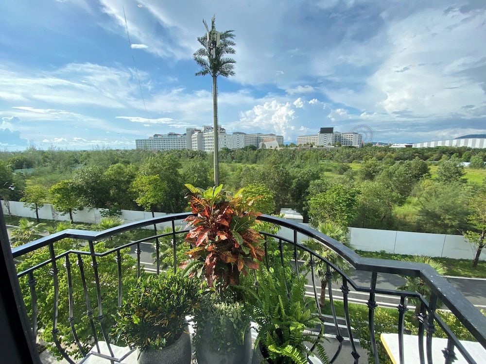 JB Serviced Apartment Phu Quoc Executive Suite, Balcony, Garden View 8