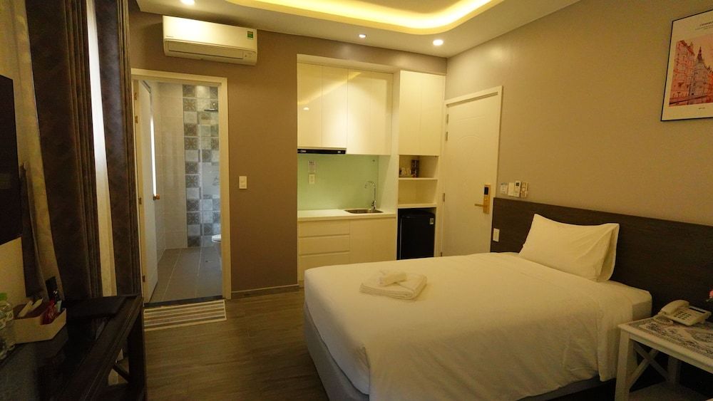 Standard Triple Room, Multiple Beds, Non Smoking, City View