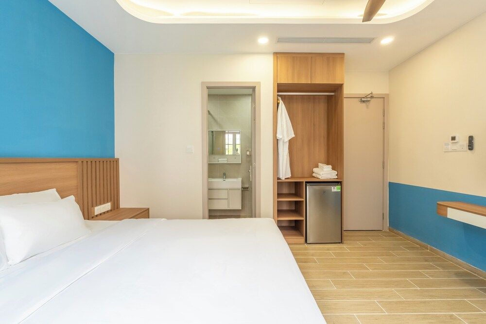 Deluxe Double Room, City View