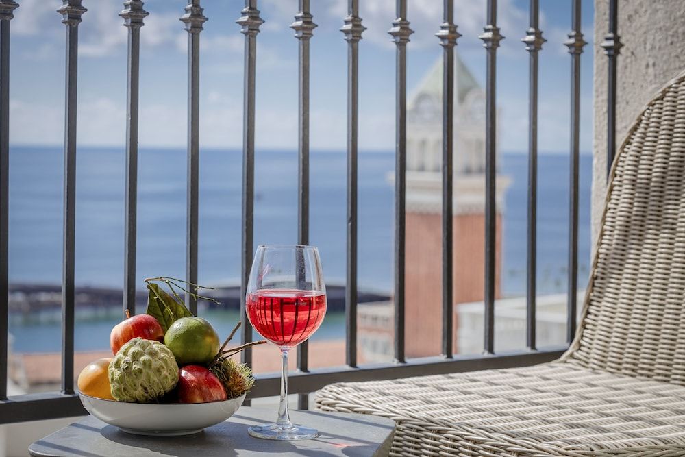 Luxury Hillside Apartment Phu Quoc Studio, Balcony, Ocean View 14