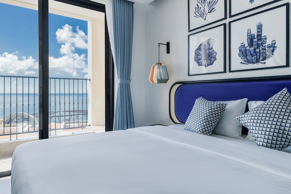 Luxury Hillside Apartment Phu Quoc Studio, Balcony, Ocean View 4