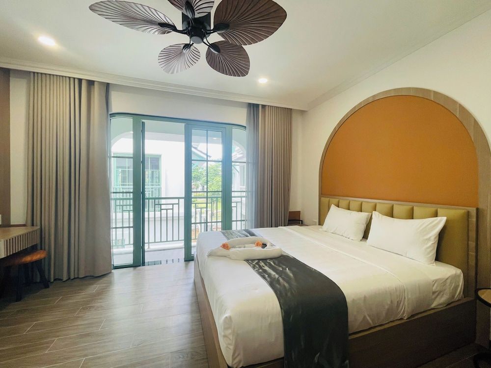 Elyday Village Phu Quoc Deluxe Villa, 4 Bedrooms, Kitchen 19