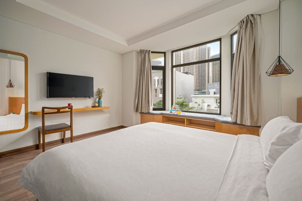 Superior Double Room, City View