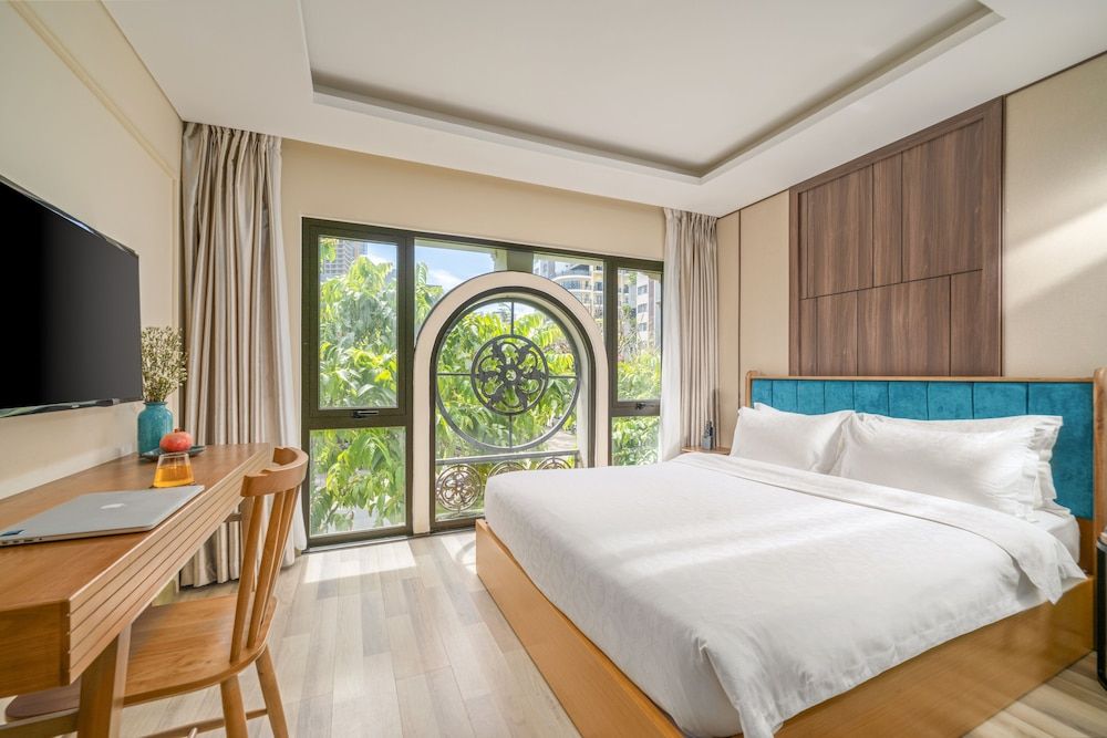 Deluxe Double or Twin Room, City View