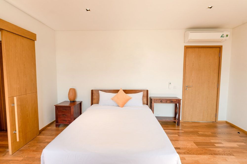 Luxury Villa, 5 Bedrooms, Garden View