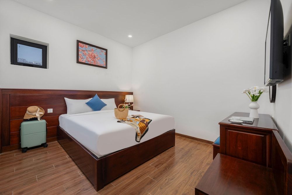 Basic Single Room, City View