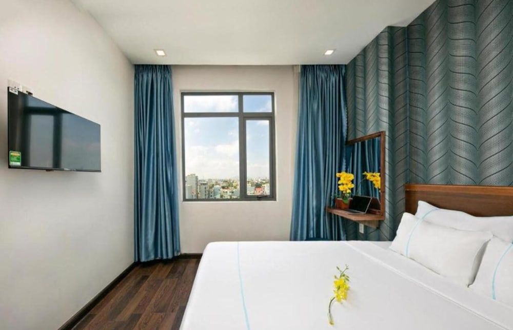 Lamore Hotel Da Nang Double Room, City View 3