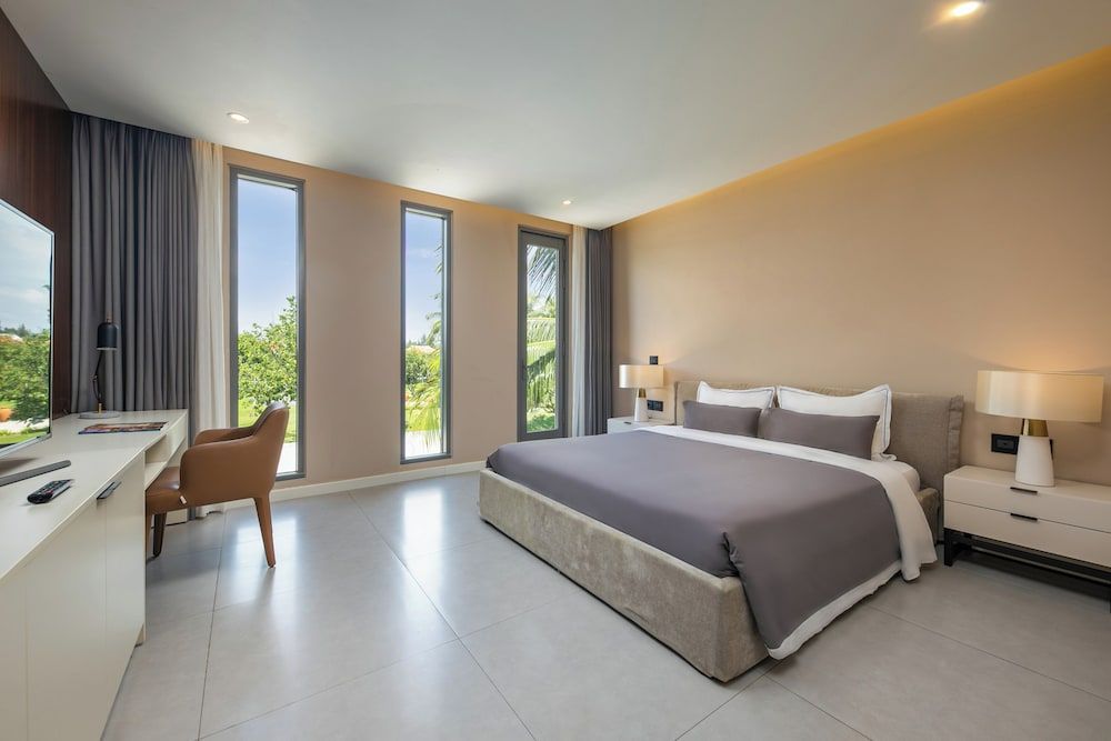 Design Villa, 5 Bedrooms, Beach View