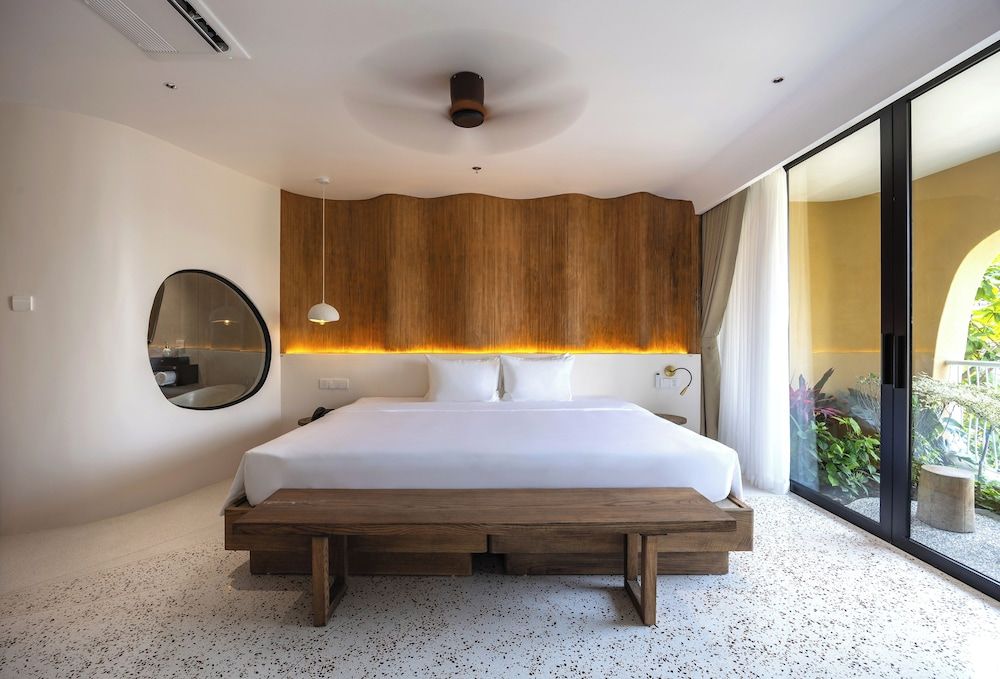 SUITE GARDEN BALCONY BATHTUB - Vip Offer 30 min Herbal Foot Bath & One-way Airport Transfer