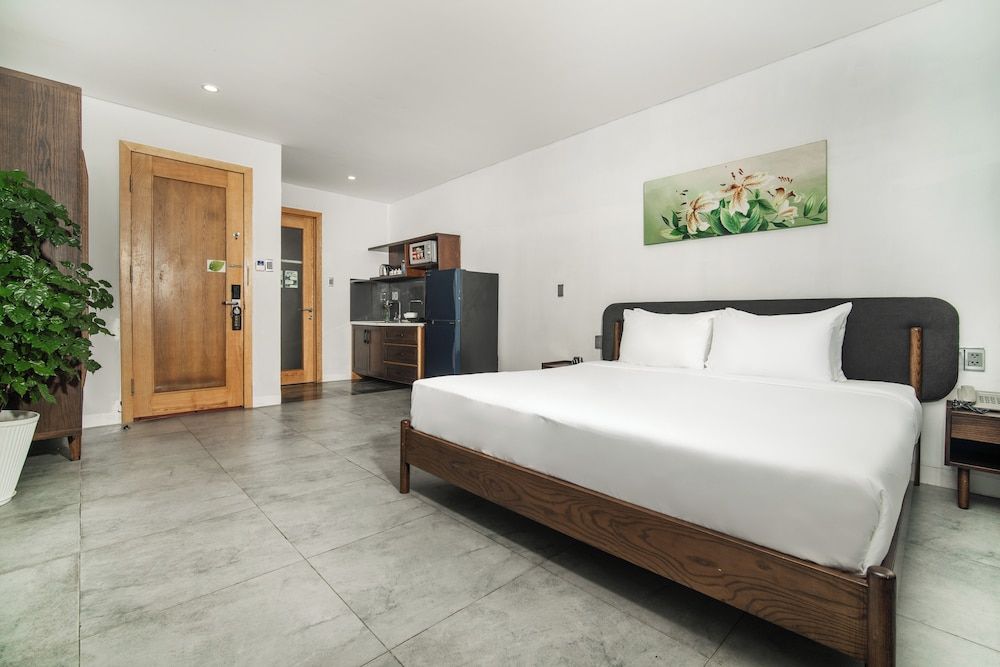 Deluxe Studio, Balcony