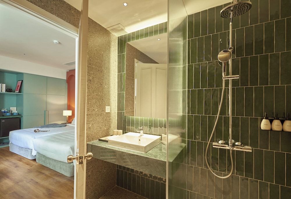 M Village Hotel Da Nang Centre Deluxe Comfort Twin Room 2